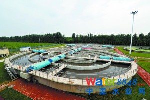 俯瞰平谷区马坊镇污水处理厂,麻雀虽小五脏俱全,满足了周边多个村镇的污水处理需要。