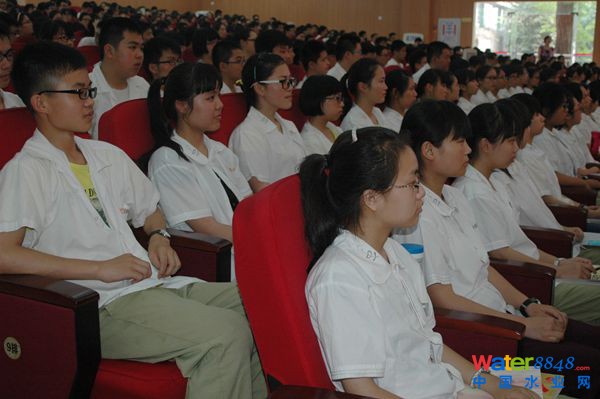 清华大学环境学院副院长左剑恶教授回母校讲学