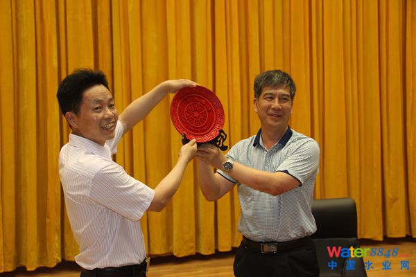 清华大学环境学院副院长左剑恶教授回母校讲学