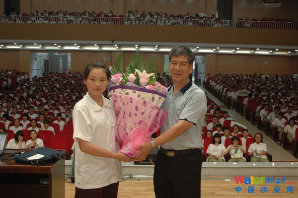 清华大学环境学院副院长左剑恶教授回母校讲学