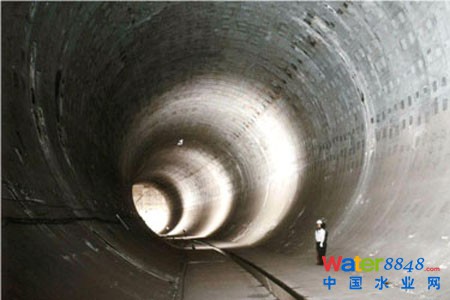 跨越杉并区和中野区,长约4.5公里的隧道型调节蓄水池“神田川环状七号线地下调节蓄水池”。 (东京都河川部 提供)