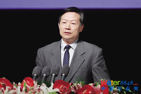 仇保兴：治疗“城市病”要建设智慧城市