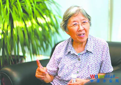 钱易：将污泥浊水化为青山绿水