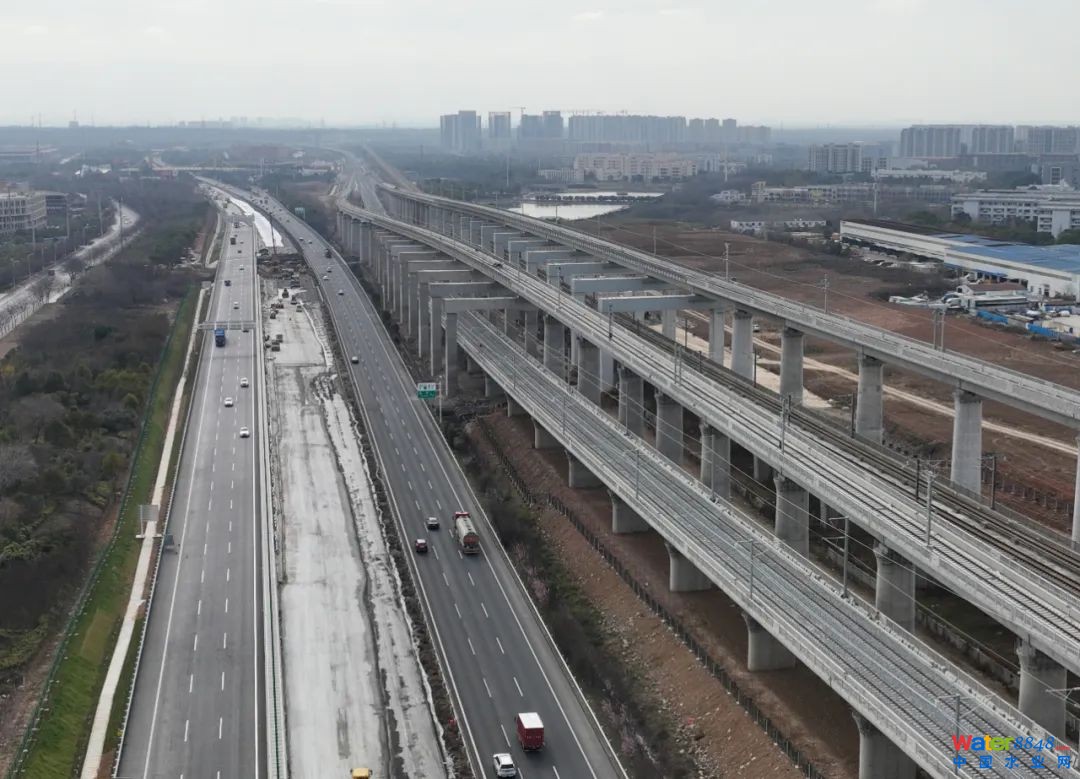 南沿江城际铁路建设加速推进。南京日报/紫金山新闻记者 徐琦 摄