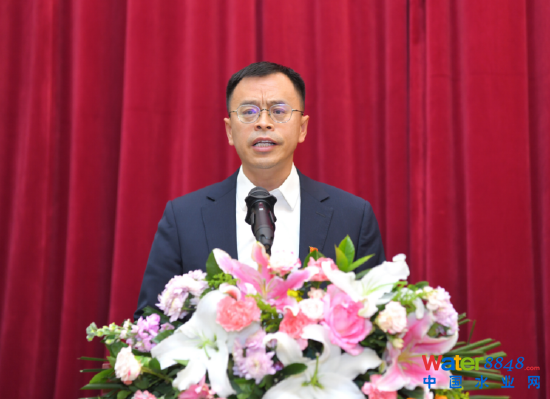 (新基发展公司党委书记、董事长 李治民)